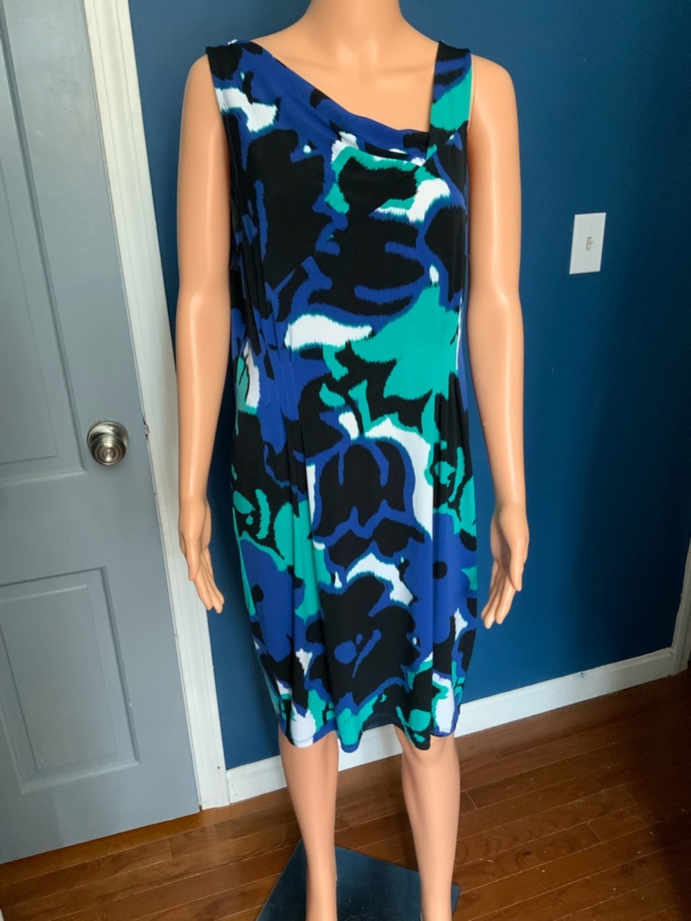 Jennifer Lopez One-Shoulder Abstract Print Dress in Blue, Teal & Black